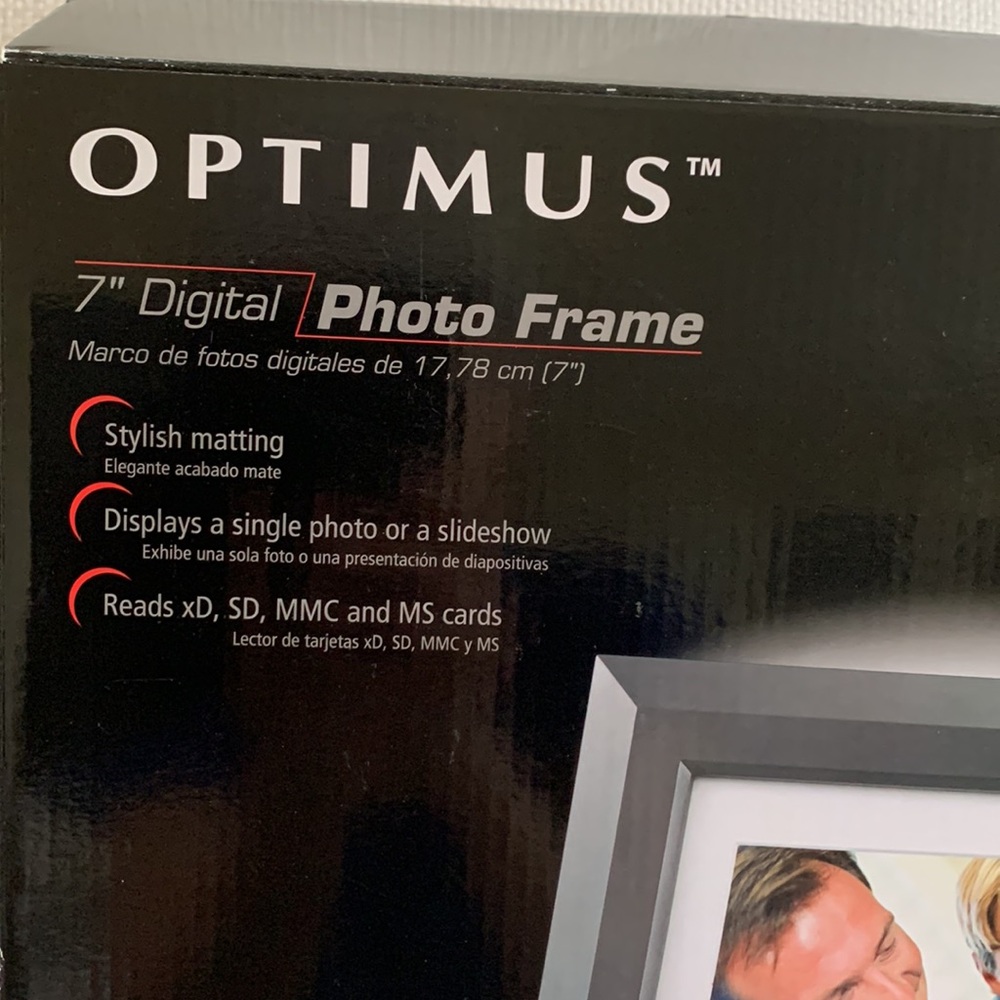 Optimus Digital Photo Frame - Picture 2 of 5